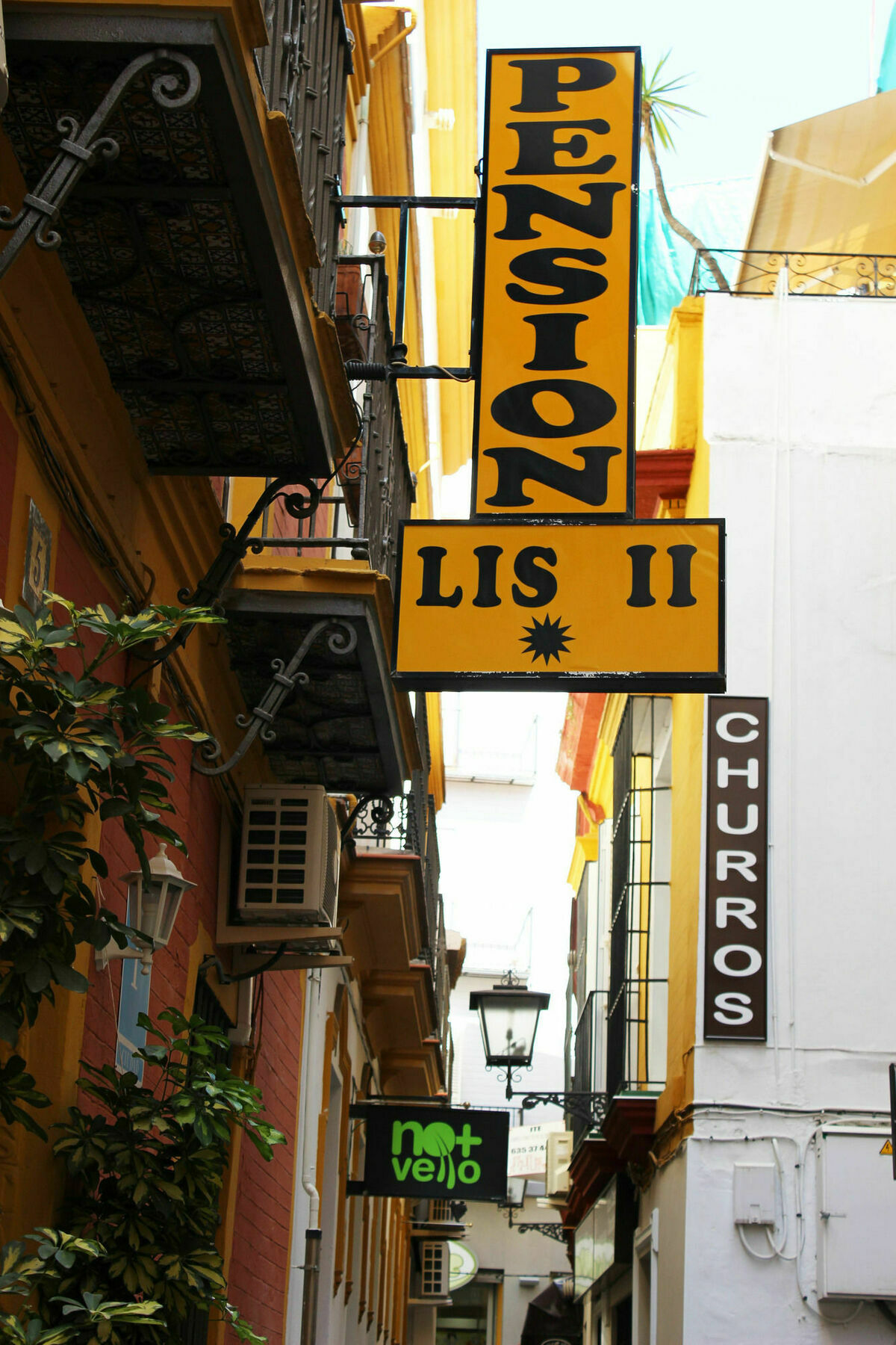 Pension Lisdos เซบีญา ภายนอก รูปภาพ